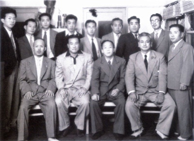 Groups photo Japanese Martial Artists, with Kenichi Sawai and Mas Oyama.