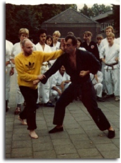 Rinus Schulz gives a early days Taikiken demo during a trainingscamp.